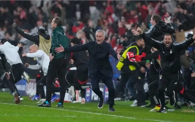 سقوط ريال مدريد.. مورينيو يطيح بالملكي إلى ملحق دوري أبطال أوروبا بطريقة دراماتيكية